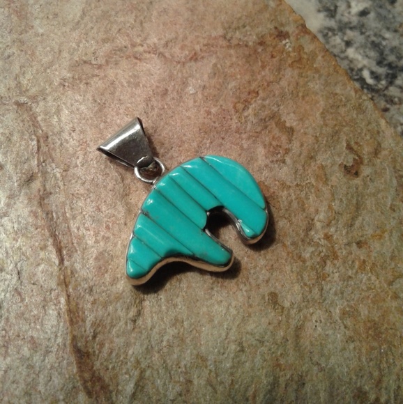 Sterling silver reversible bear fetish pendant - Picture 6 of 8